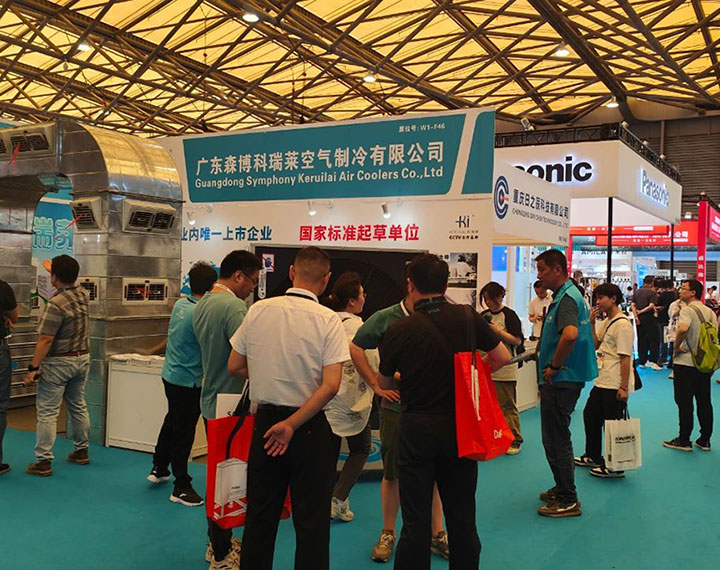 第二日，，，，，，，，展会现场开启接单模式